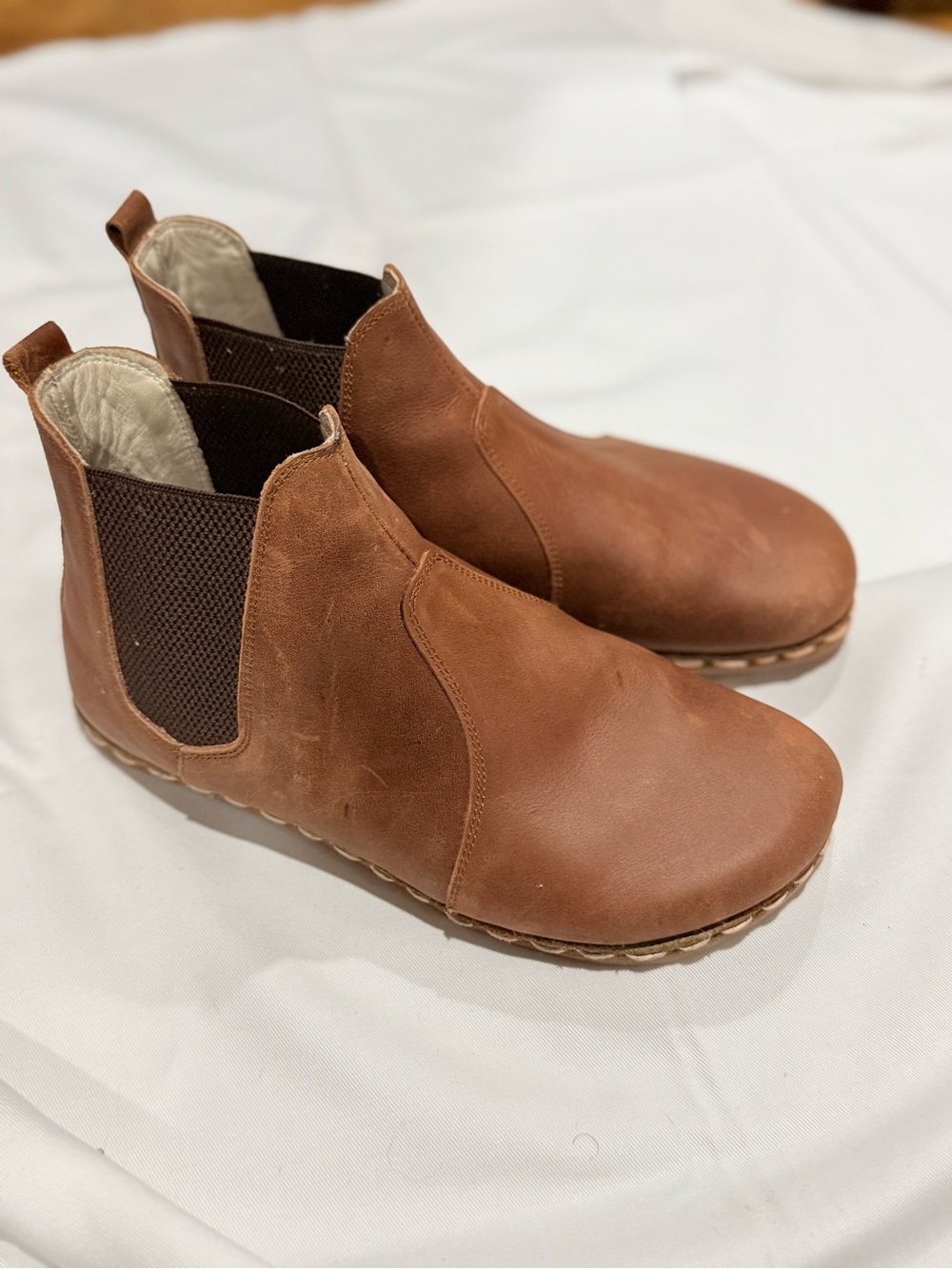 Atlantis Barefoot Chelsea Tan Leather Slip-In Shoes Booties 8.5 - Picture 2 of 10